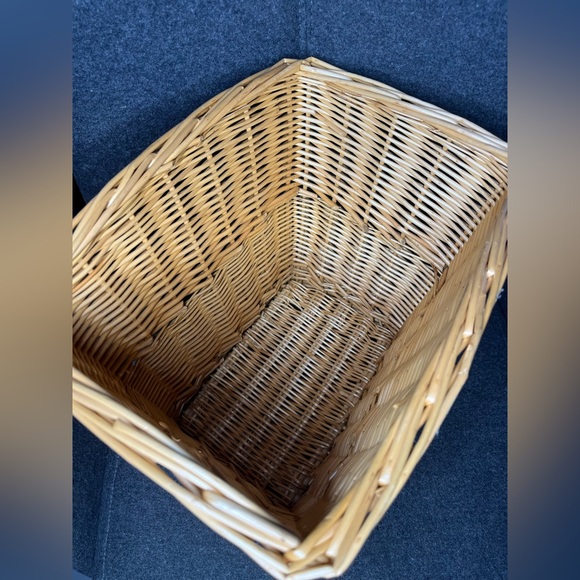 Square woven wooden storage basket - Picture 2 of 6
